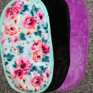 COPY - These are three make-up removing towel